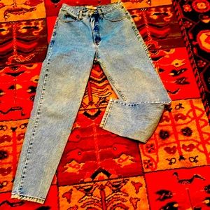 Guess gently worn straight leg jeans